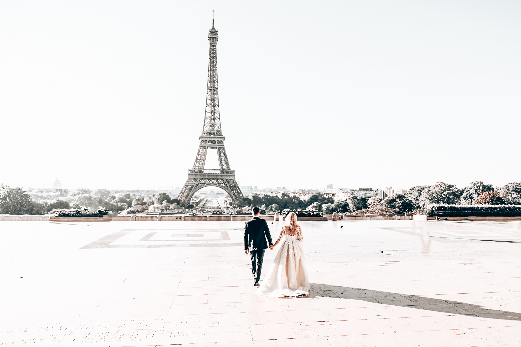 15 most romantic spots in Paris for Valentine's Day or a great first date.